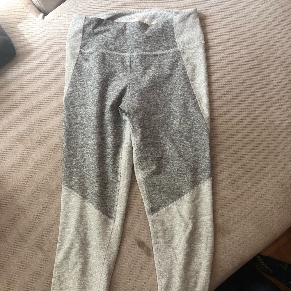 Outdoor Voices 7/8 two-tone leggings